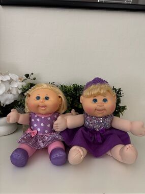(2) Adorable Cabbage Patch Kids Dolls